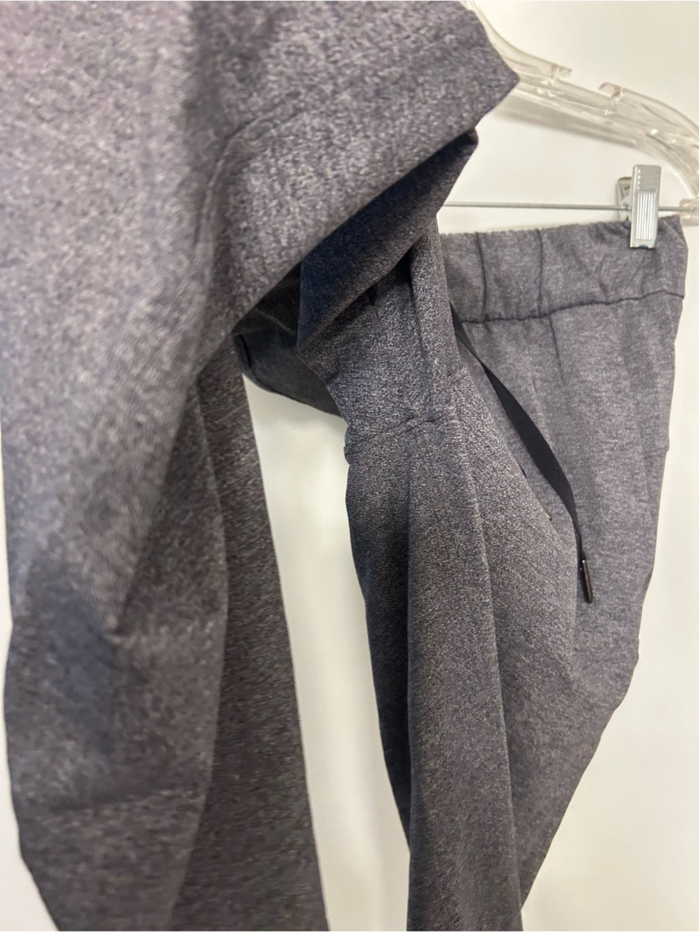 Lululemon On The Fly Pants in Heathered Black Gray - Picture 3 of 13